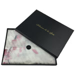 Foulard en soie de mûrier coffret ouvert