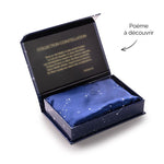 Taie d’oreiller en soie imprimé Constellation coffret ouvert